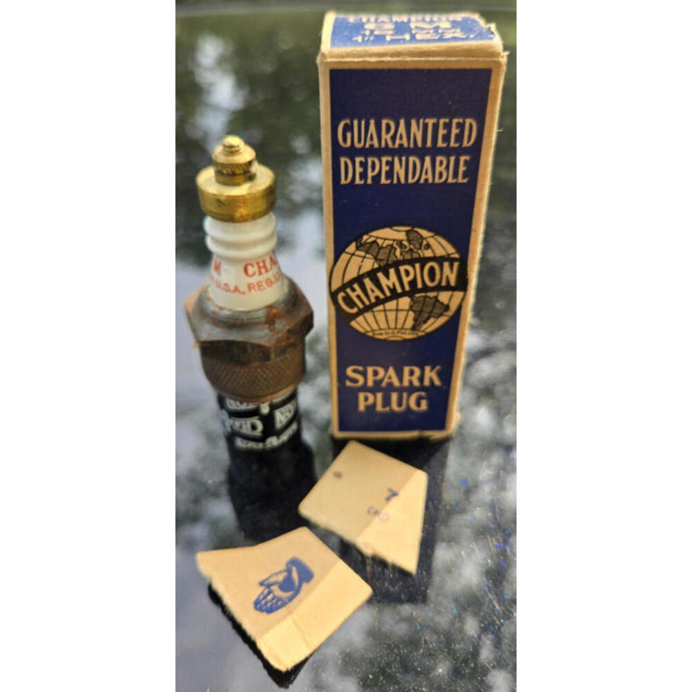 Vintage Champion 6M Spark Plugs Harley & Commercial 1930's Military 6 Com Rare
